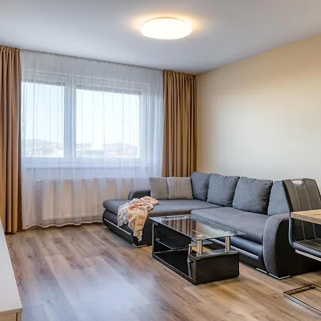 Top City View From 23rd Floor - Parking Included * Bratislava