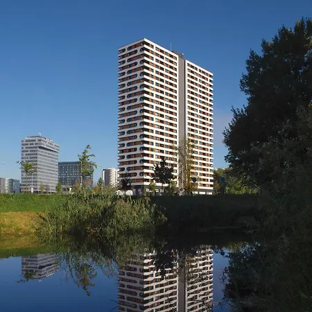 Top City View From 23rd Floor - Parking Included 布拉迪斯拉发