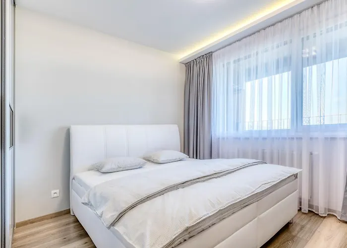 Apartmán Top City View From 23rd Floor - Parking Included Bratislava