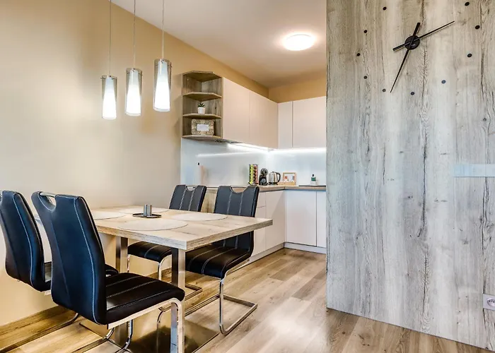 Top City View From 23rd Floor - Parking Included Bratislava