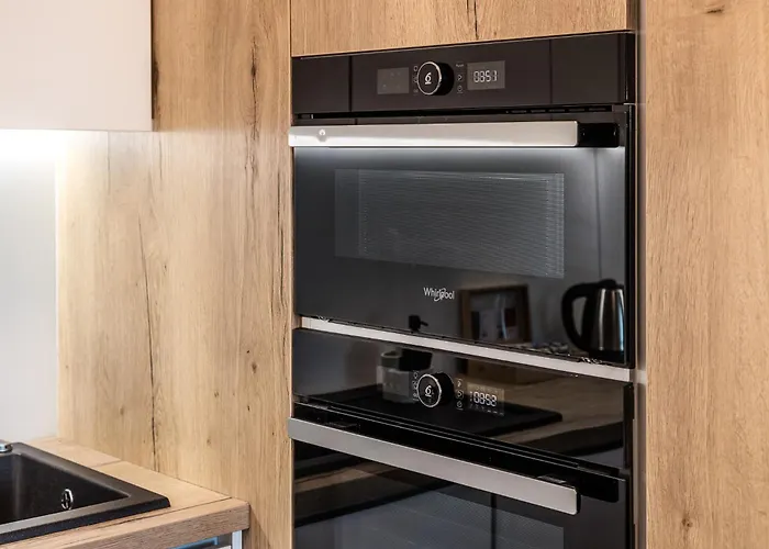 Top City View From 23rd Floor - Parking Included Appartamento Bratislava